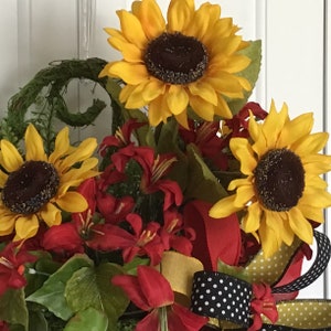 Sunflower Moss Wreath for Front Door Farmhouse Moss Basket with Sunflowers Spring Door Hanger Summer Sunflower Wall Basket Mother's Day Gift zdjęcie 8