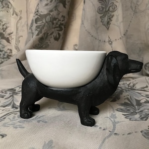 Small Bronzed Dachshund Dish – Sausage Dog With Bowl for Snacks, Nibbles and Trinkets