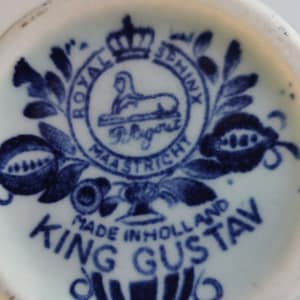 Rare DELFT BLUE vase * Made by Royal Sphinx, Petrus Regout, Maastricht Holland * marked. Vintage probably 60s. Motif &quot;King Gustav&quot;. Super!