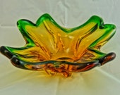 Beautiful Murano Art glass bowl in gold-yellow-brown green, like a four-leaf clover. Sommerso - Flavio Poli Alfredo Barbini 1950 1960