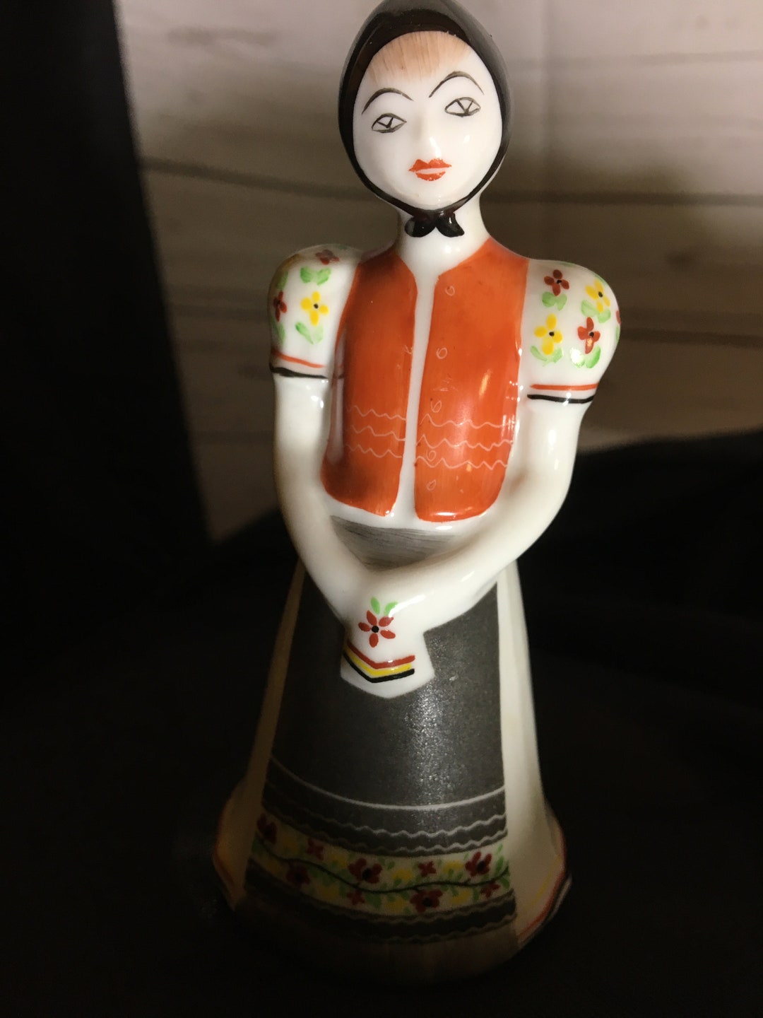 かっきー【Vintage Ceramic Figurine】 HOLLOHAZA Hungary 1831, Oldest Porcelain Manufactory Hungarian