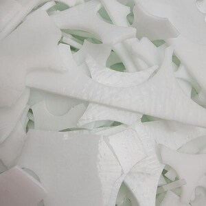 90 COE White Tekta Scrap 8 Ounce Package Bullseye Glass Fusible
