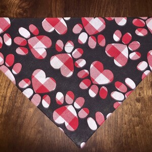 Black Tablecloth Pawprints