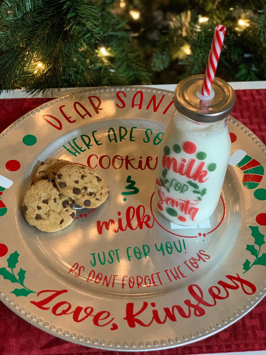 Perfect Milk and Cookie Plate for Santa: Holiday Tradition with a Twist