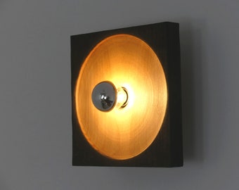 Natural and black square wall light in natural wood and burnt wood Decoration