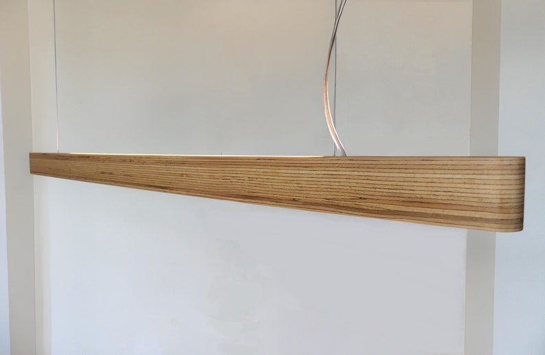 Suspension Up and down en bois, luminaire led linéaire fait main, pour l'éclairage de votre salle à manger, votre cuisine ou votre bureau. image 2