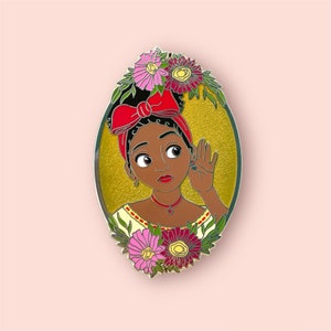 Pin de fantasía con retrato de Dolores