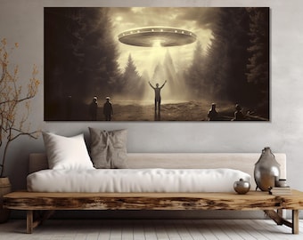 UFO 宇宙船 空飛ぶ円盤 エイリアン スーパームーン 三日月 雲 星 宇宙