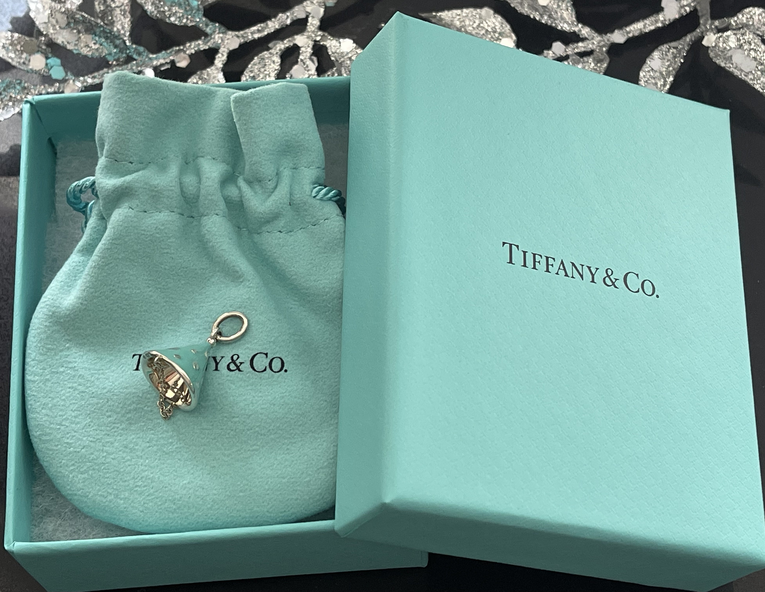 Tiffany party hotsell hat charm