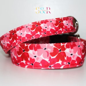 Pretty Red and Pink Floral Dog Collar, Spring Floral Dog Collar, Handmade Dog Collar, Vegan Dog Collar, Spring Gift, Optional Dog Lead imagen 1