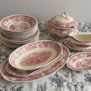 VILLEROY & BOCH. Burgenland Rose. Rusticana model from the 1950s. Earthenware.