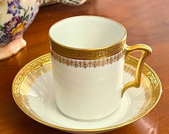 Unglaubliche alte kleine Kaffeetasse aus feinem Limoges-Porzellan. Sammlung.