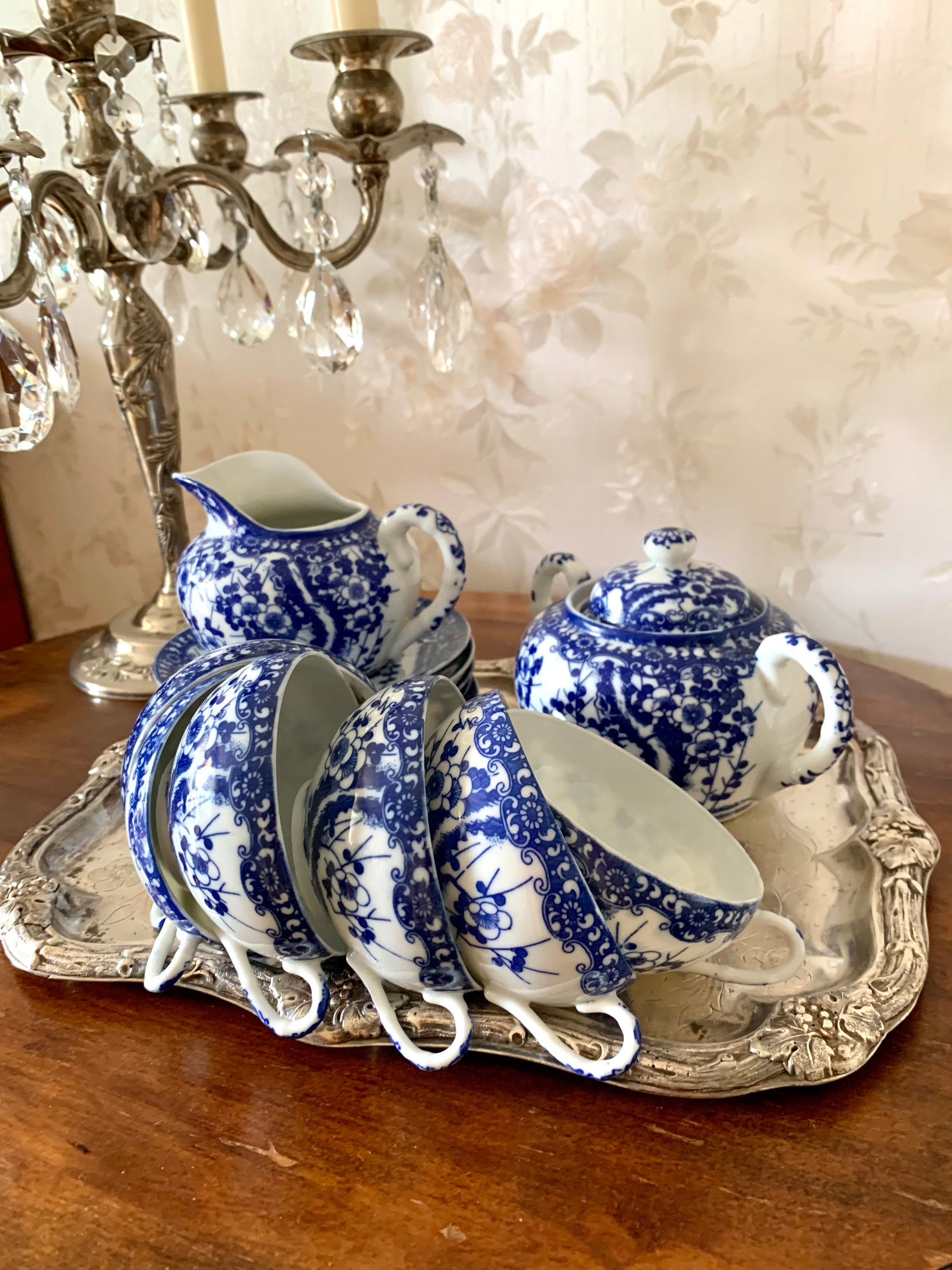 Superbe Service à Café en Porcelaine Fine Coquille d'œuf Japonaise.