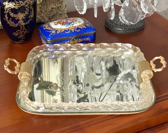 Tapa de cristal de espejo de Murano. Vidrio retorcido con brillo dorado. Escena galante. Vintage de los años 50.