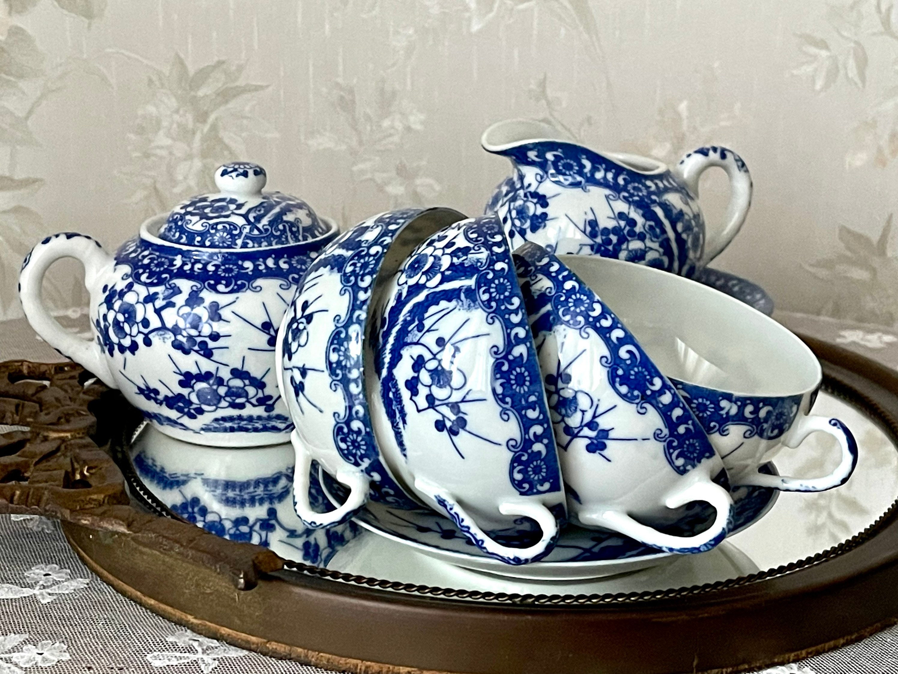 Superbe Service à Café en Porcelaine Fine Coquille d'œuf Japonaise.