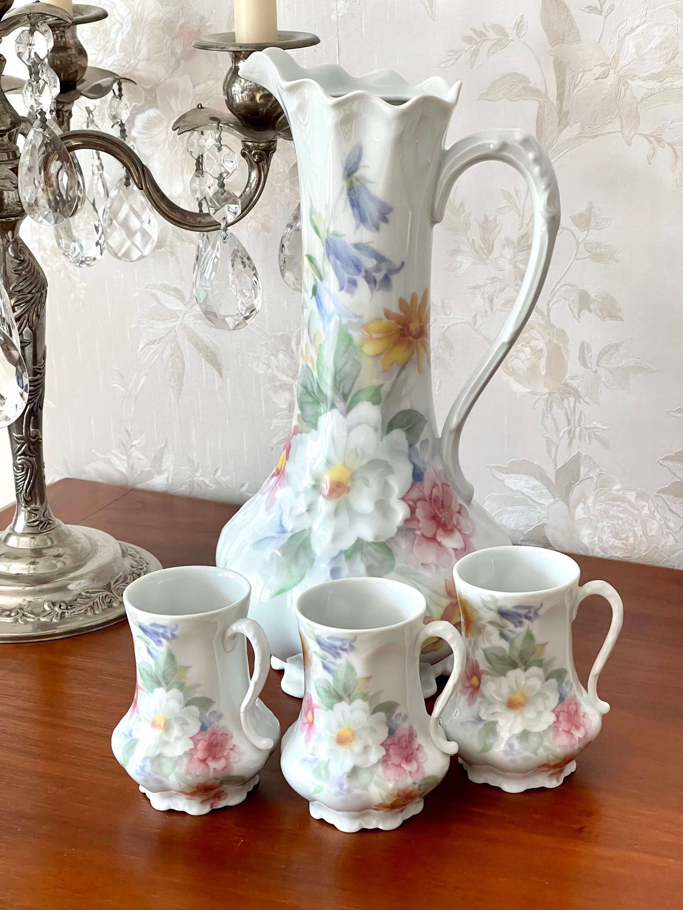 Magnifique Grande Verseuse avec Ses 3 Tasses. Porcelaine Fine Giraud Limoges .