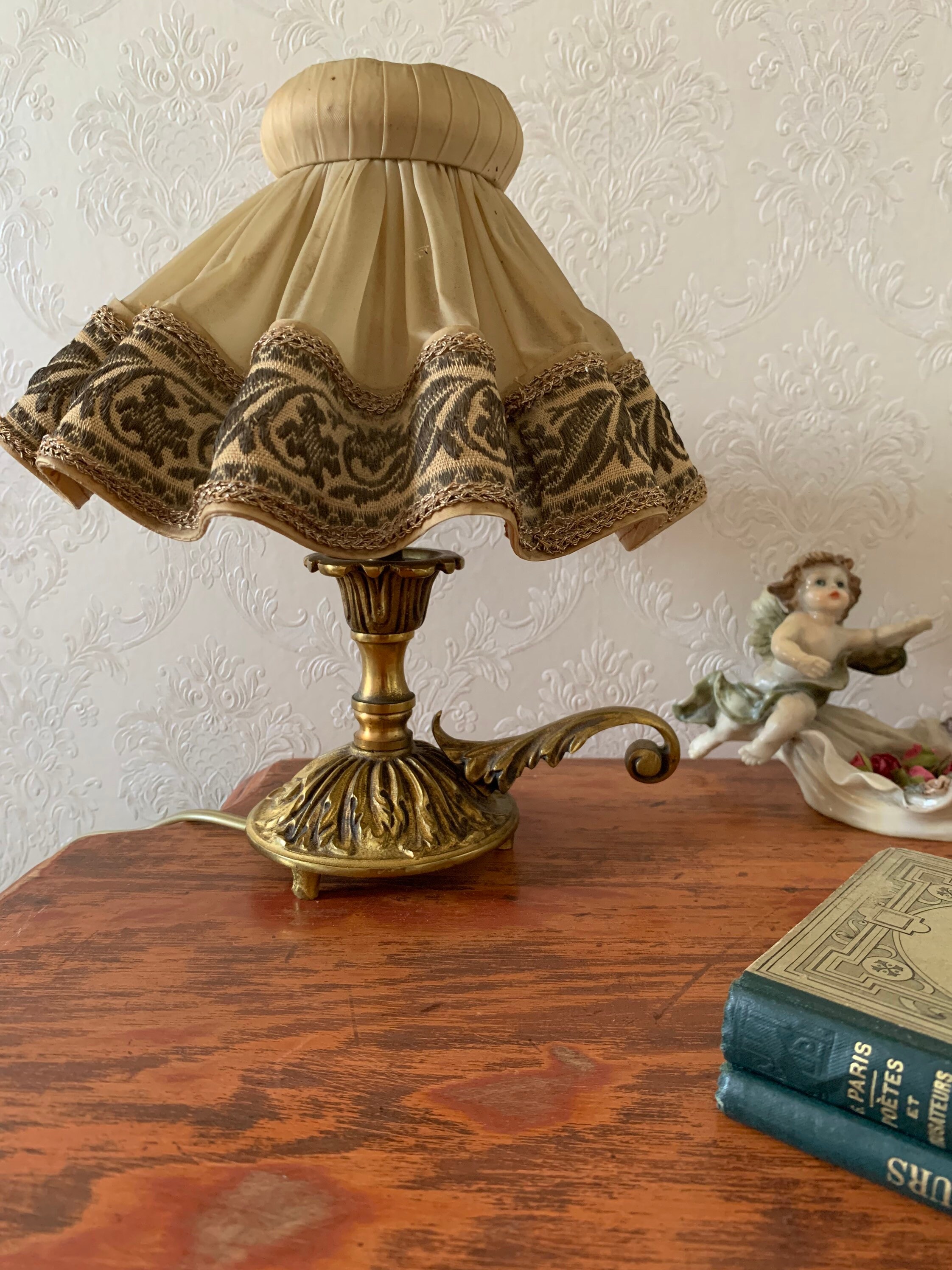 Lampe de Chevet. Bougeoir .lampe à Poser. Bronze. Abat Jour Juponné. Clip. Vintage Française Faite M
