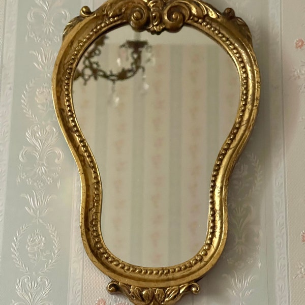 Magnifique Ancien Miroir en résine doré style Louis XV. 32 cm x 18 cm. Vintage.
