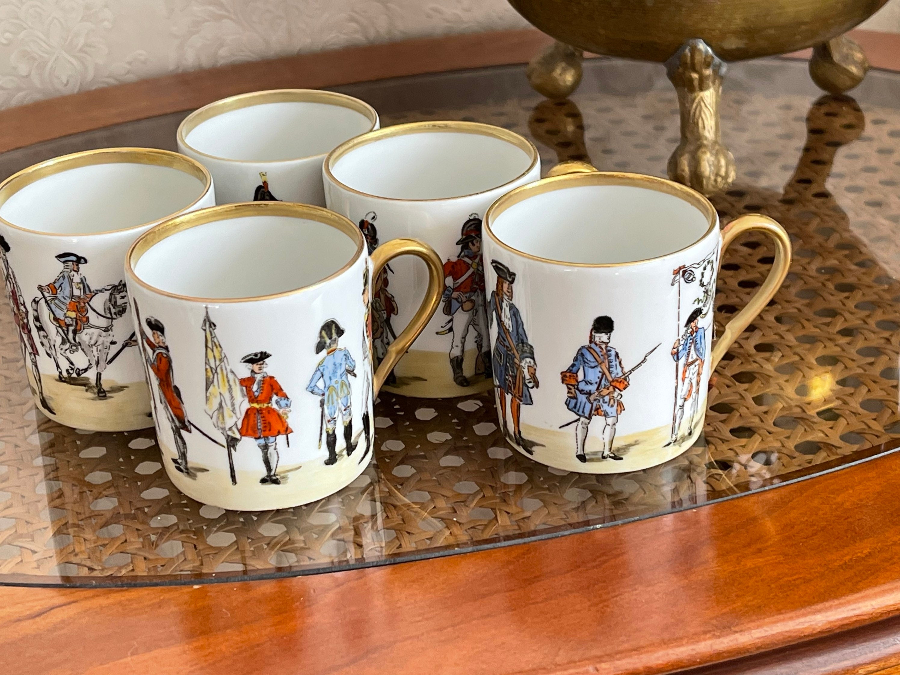 Lot de 5 Tasses à Café en Porcelaine.collection.vintage .