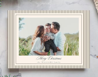 Modello di biglietto di auguri natalizio con strisce marrone terra, biglietto orizzontale con foto di famiglia, download digitale.