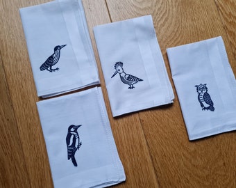 Dommel, pic, hibou grand-duc et huppe - quatre mouchoirs en tissu en coton aux imprimés subtils, lavables, durables, qualité douce