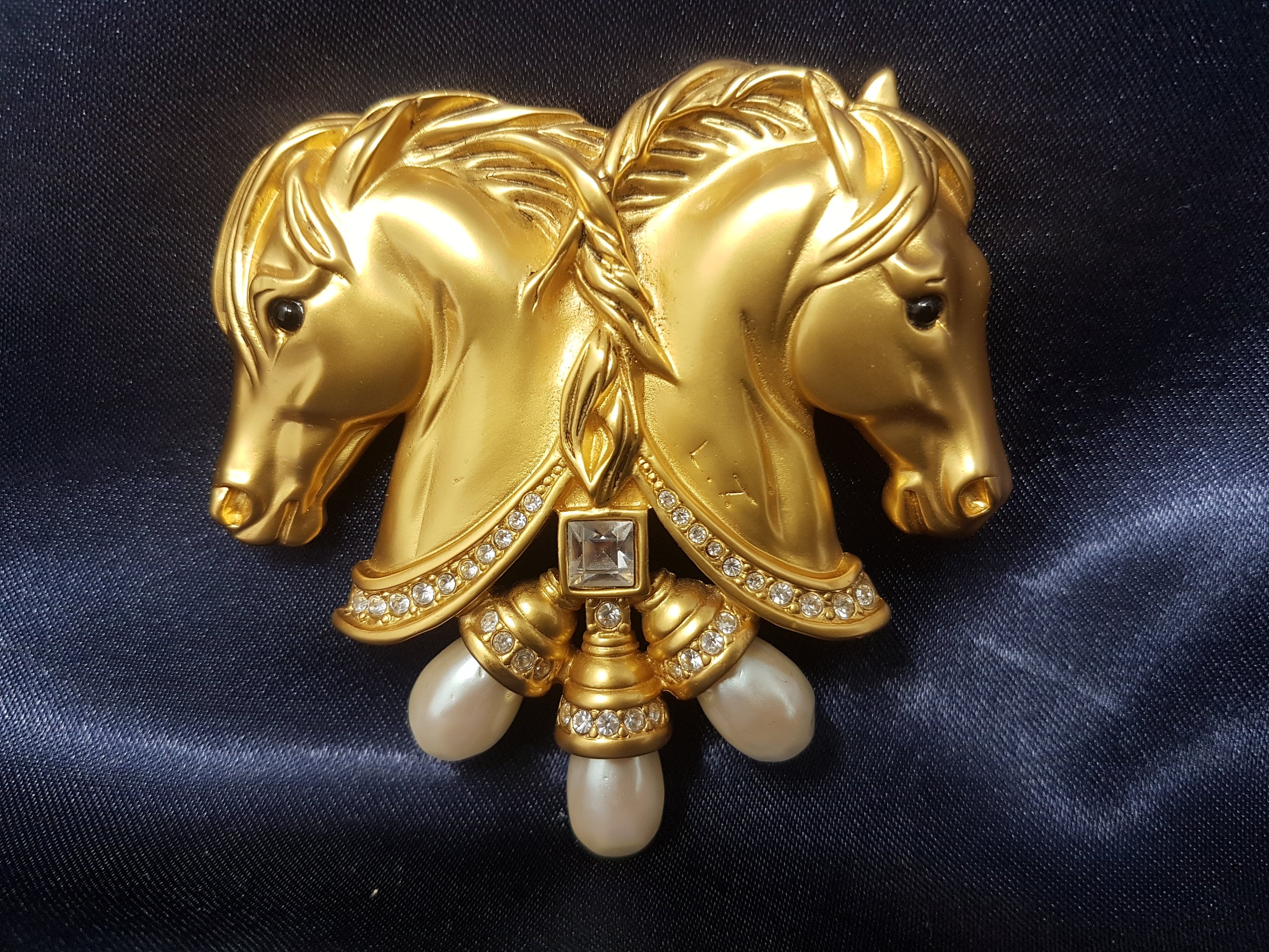Elizabeth taylor avon jewelry sale
