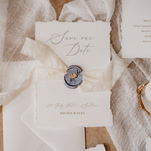 Save the Date Karte mit Seidenband und Blattgold zur Hochzeit I STD Karte I Büttenrand I Siegel I Handgemachte Papeterie zur Hochzeit