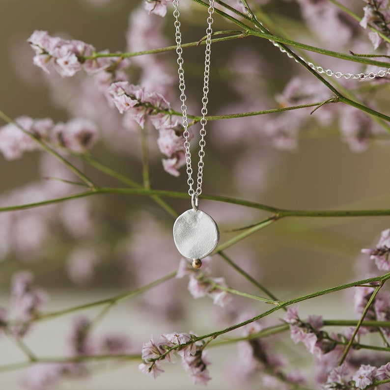 Collana Pepita in argento o bronzo , semplicità ed eleganza immagine 1