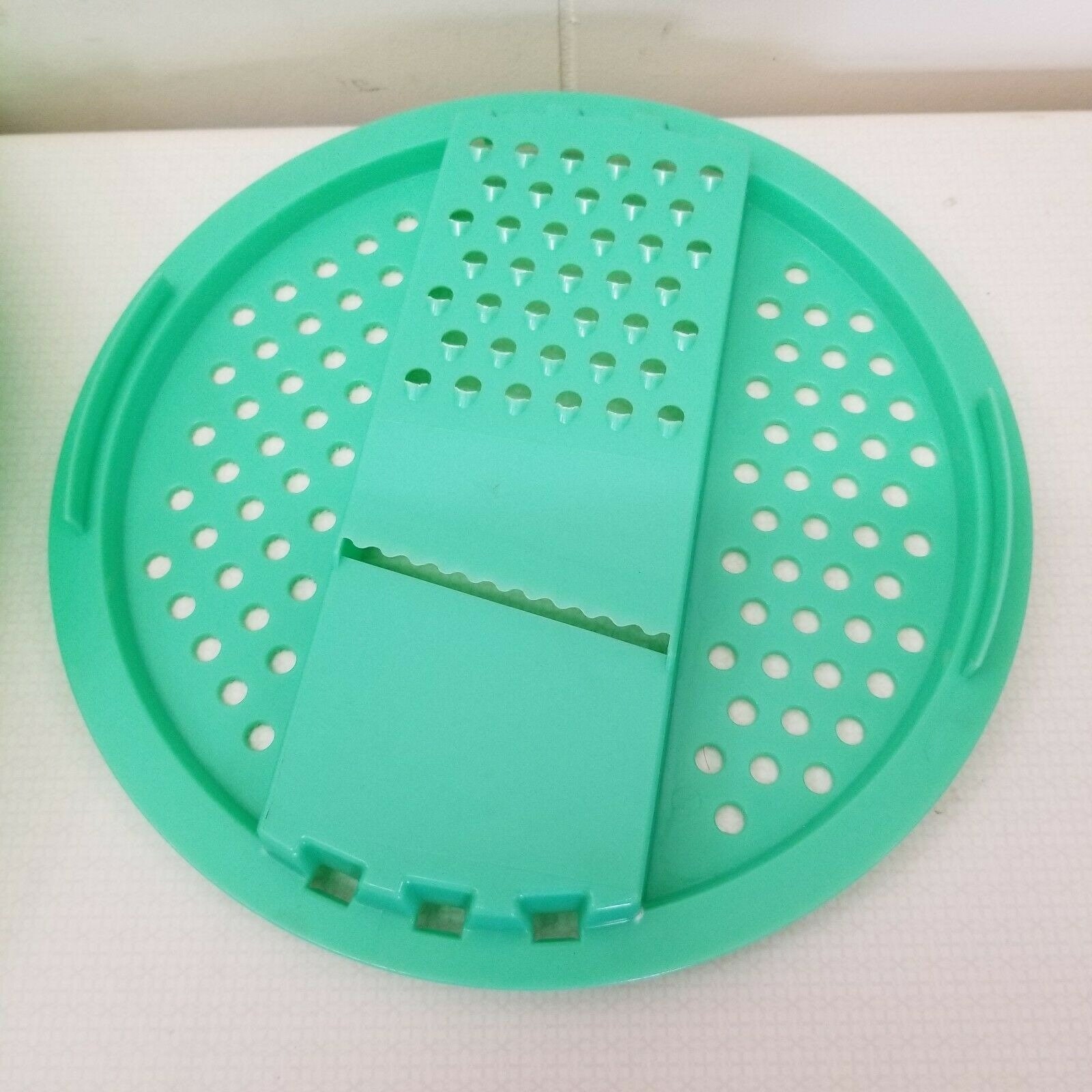 Tupperware Cheese Grater Slicer 2 Piece Green Plastic Bowl 786 Etsy