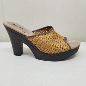 Mudd 9 Sandals Open Toe Tan Weave Woven Heels Platforms Vintage Chunky 90s Y2K