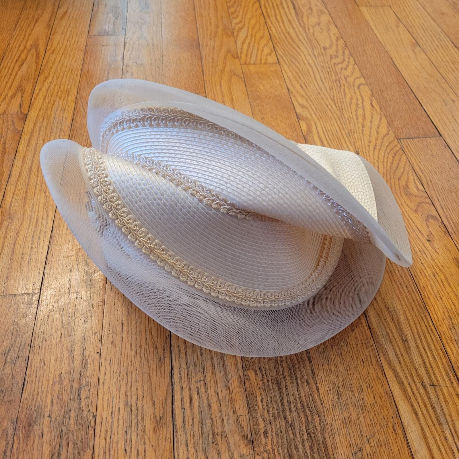Deborah NY Ivory Hat Beaded Floral Embellished Formal Derby  display picture 1