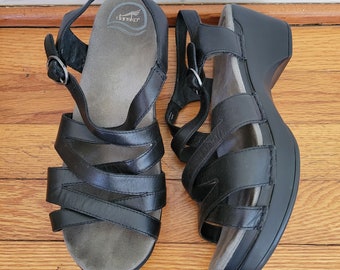 Dansko 40 Black Leather Sandals Platform Chunky Open Toe 9.5 10 STEVIE