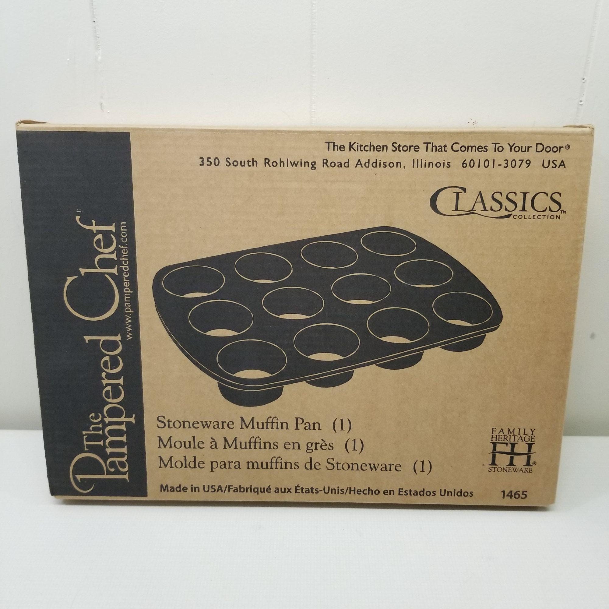 Pampered Chef Stoneware 12 Cup Muffin Pan 