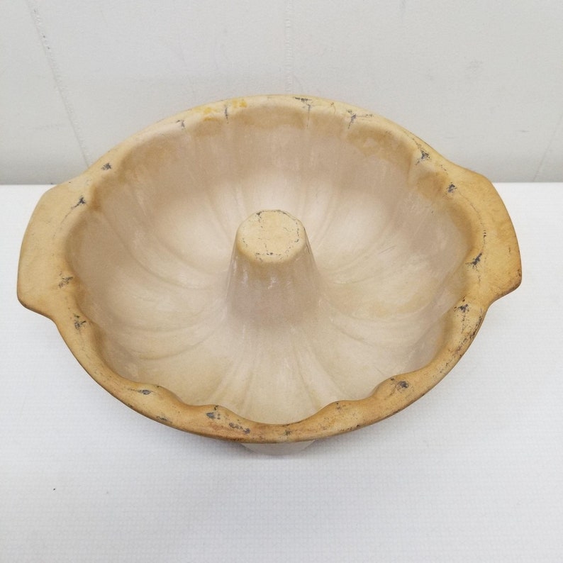 Pampered Chef Stoneware Fluted Bundt Pan USA Family Heritage Etsy