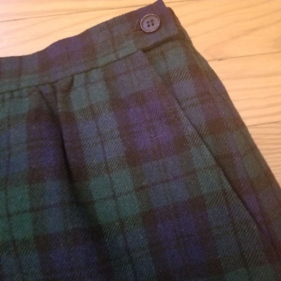 Pendleton Size 34 Black Watch Plaid Green Blue Sk… - image 3