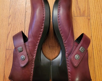 Dansko 10.5 11 Burgundy Leather Mary Jane Heeled Clogs Shoes