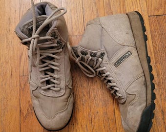 Botas de senderismo Merrell Vintage, color beige, ante y lona con amortiguación de aire, caña media, talla 9, para exteriores.