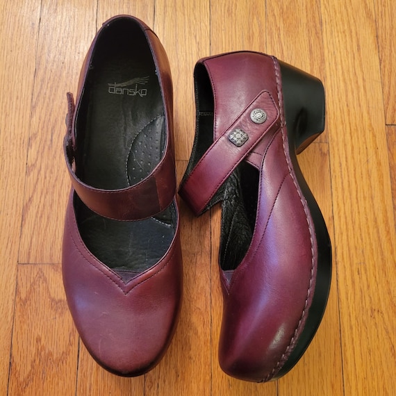 Dansko mary jane style best sale