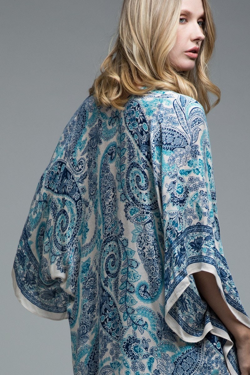 Dual Tone Paisley Kimono - White