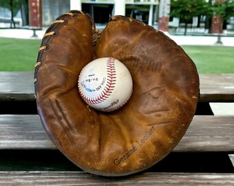 Vintage McKinnon Semi-Pro C535 Catchers Mitt Leather Baseball Glove Button Back