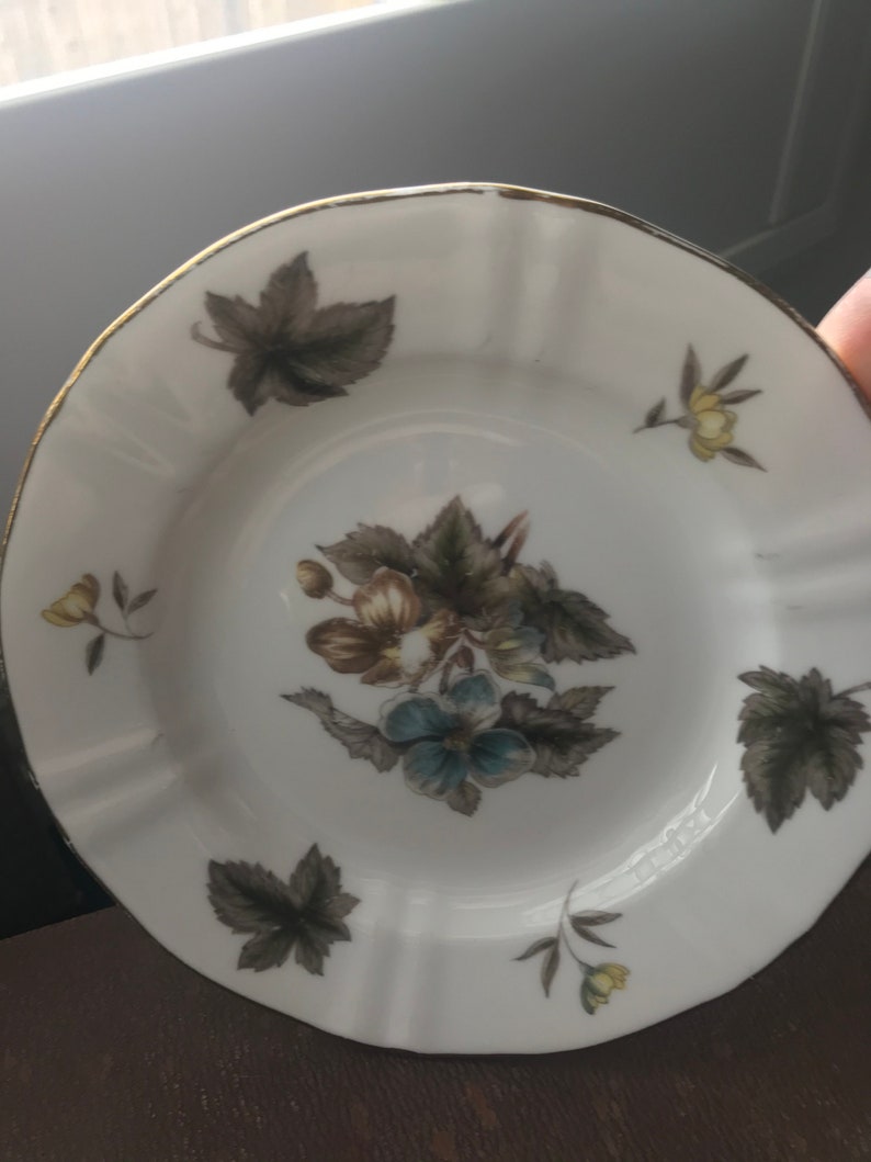Vintage Royal Worcester The Dorchester Hotel 6 inch Bread and Butter Plate