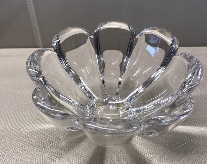 Vintage Lead Crystal Serving Bowl With Scalloped Edge Etsy