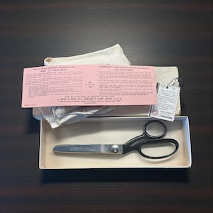Vintage Wiss Pinking Shears, Model C 4" Blade in Original Box Sewing Scissors USA