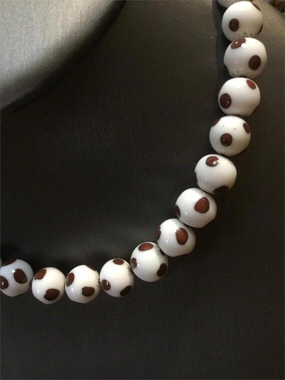 Vintage Murano Spotted White Glass Beaded Necklace - image 6