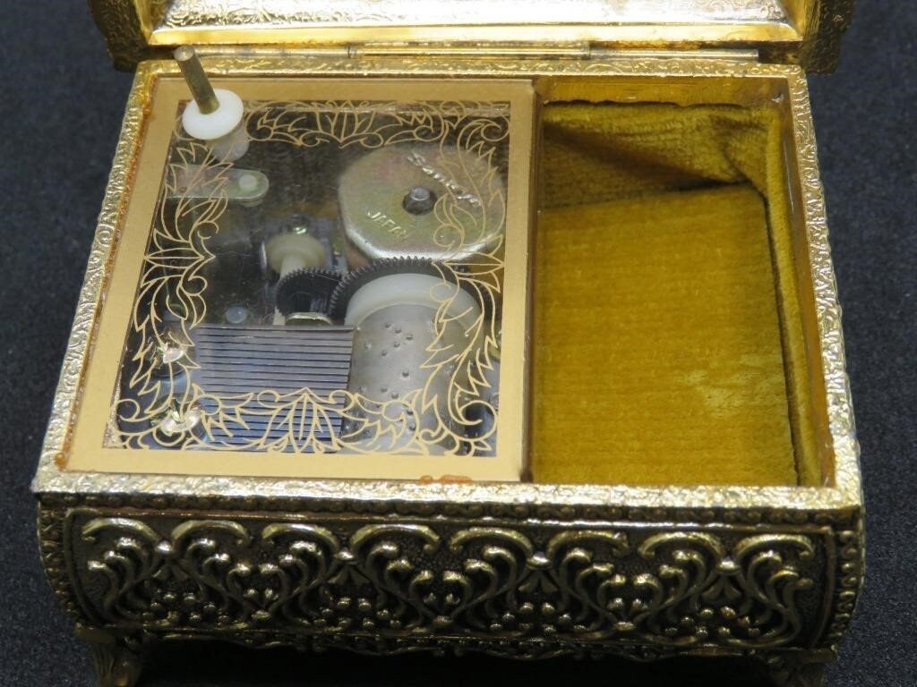 Vintage Sankyo Japan Music Box Yellow Bird in a tree Music Etsy