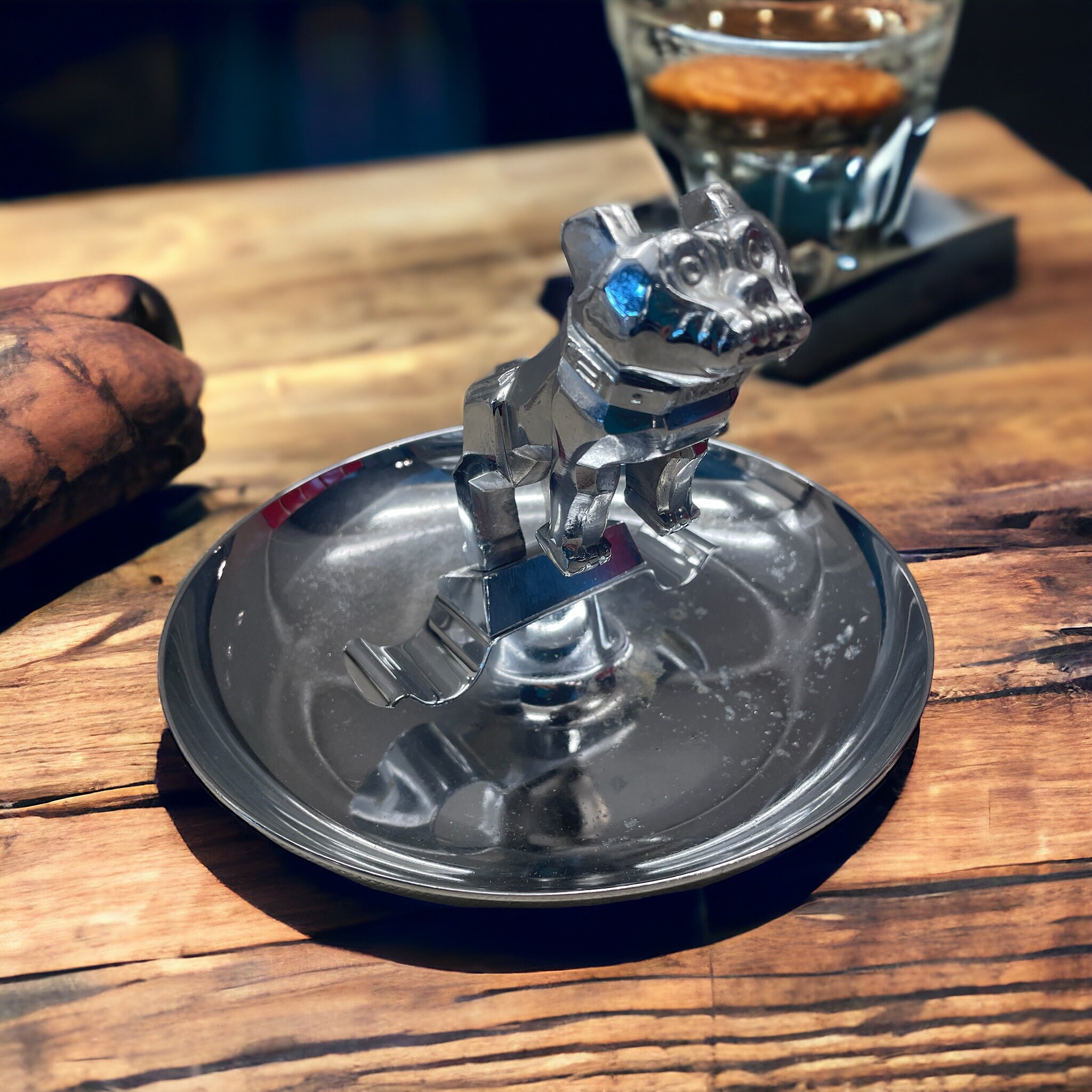 Vintage Mack Truck Bulldog Hood Heavy Ornament Ash Tray