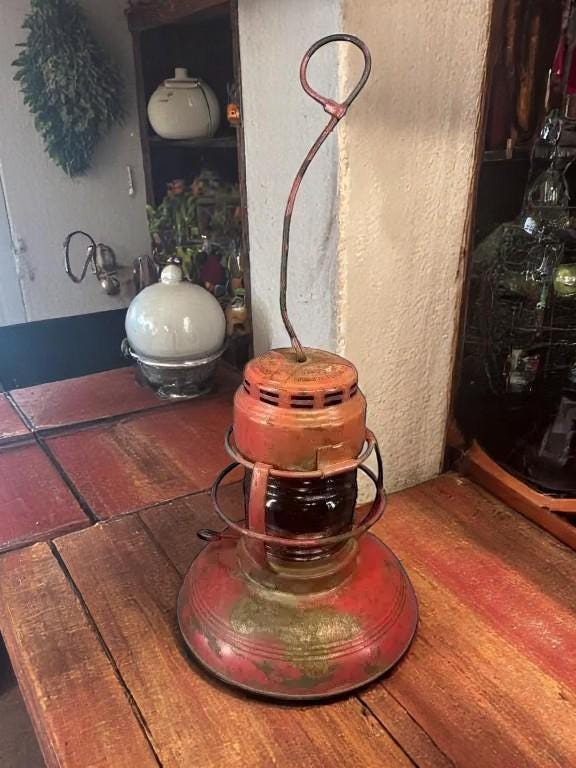 Vintage Embury Man. Co. No. 40 Traffic Guard Lantern in Original