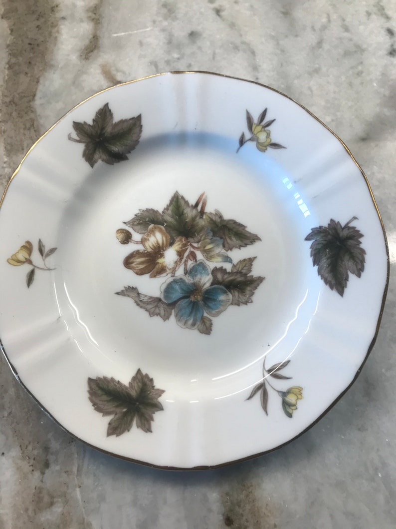 Vintage Royal Worcester The Dorchester Hotel 6 inch Bread and Butter Plate