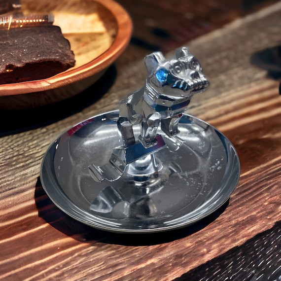 Vintage Mack Truck Bulldog Hood Heavy Ornament Ash Tray