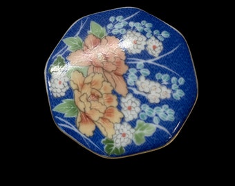 Vintage: Takahashi San Francisco Round Porcelain Trinket Box. Made in Japan Flowers